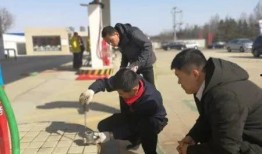 潍坊加油站爆料事件视频